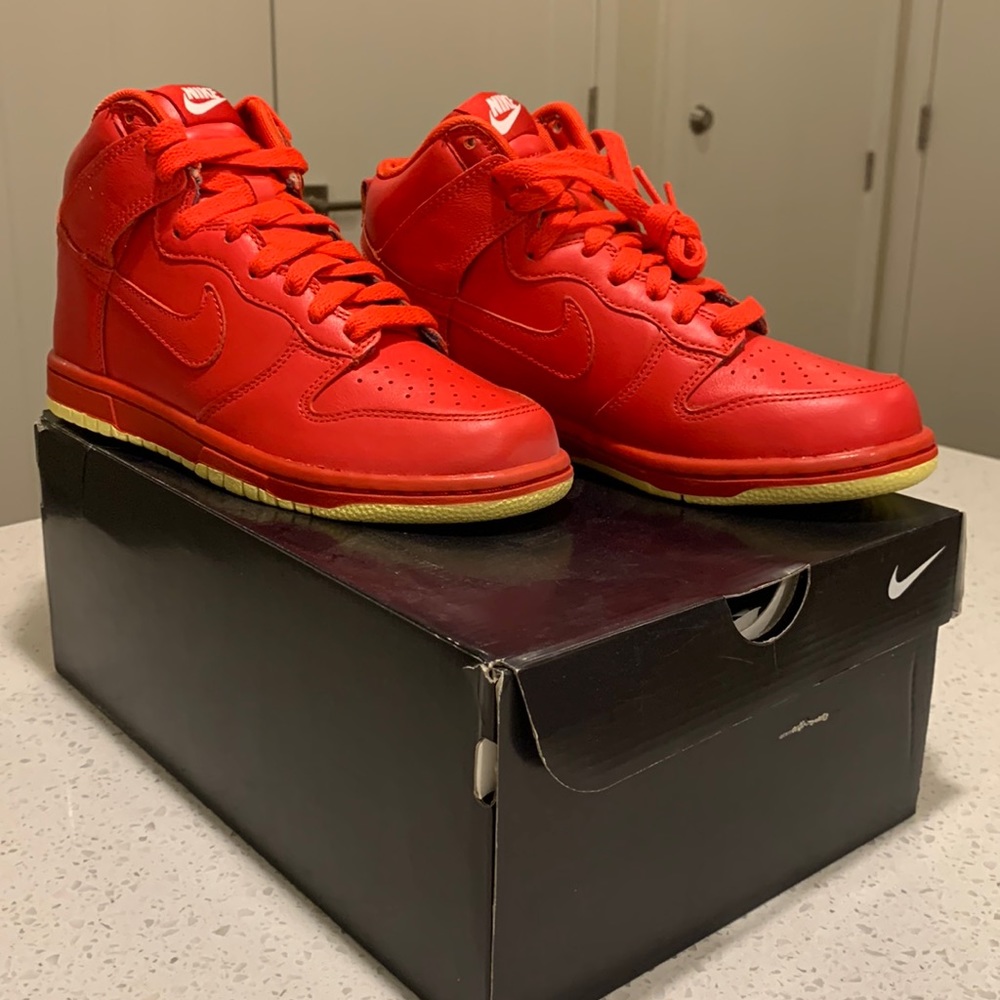 Nike High Top Air Force 1’s. Woman’s. Size 6 US. (never worn with original box)